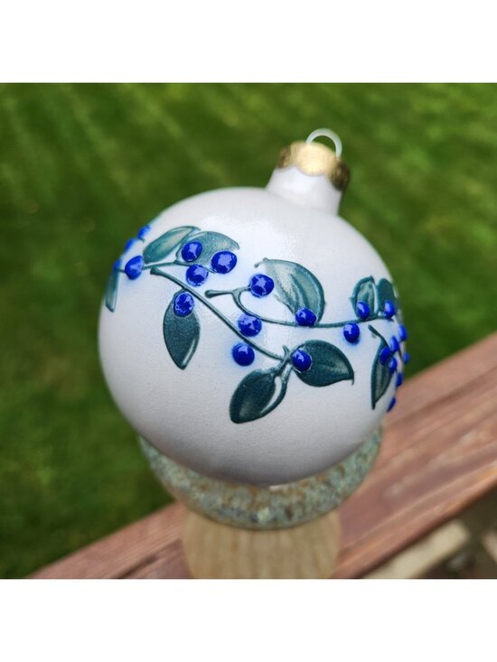Salmon Falls Stoneware Pottery Other - Salmon Falls Stoneware Pottery Christmas Ornament Green Vine Blue Berry Vintage